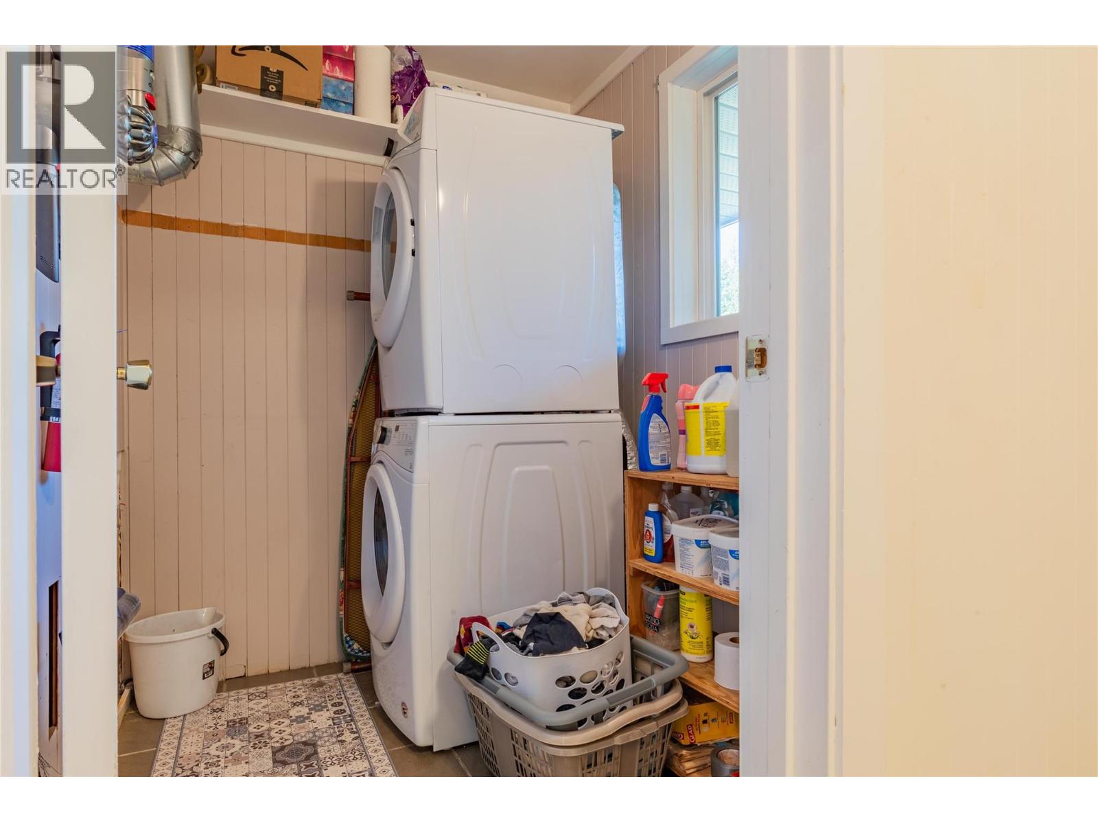 2396 NAULT Road, Castlegar