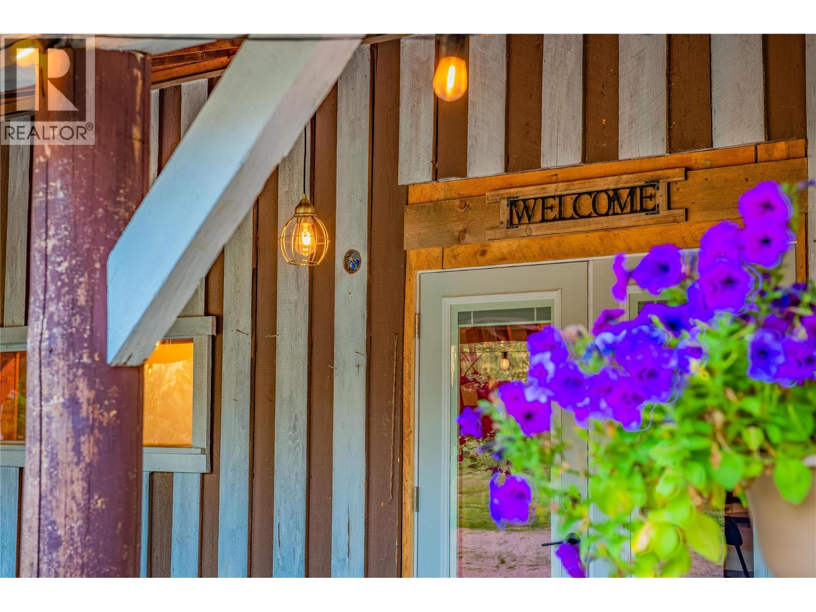 2396 NAULT Road, Castlegar