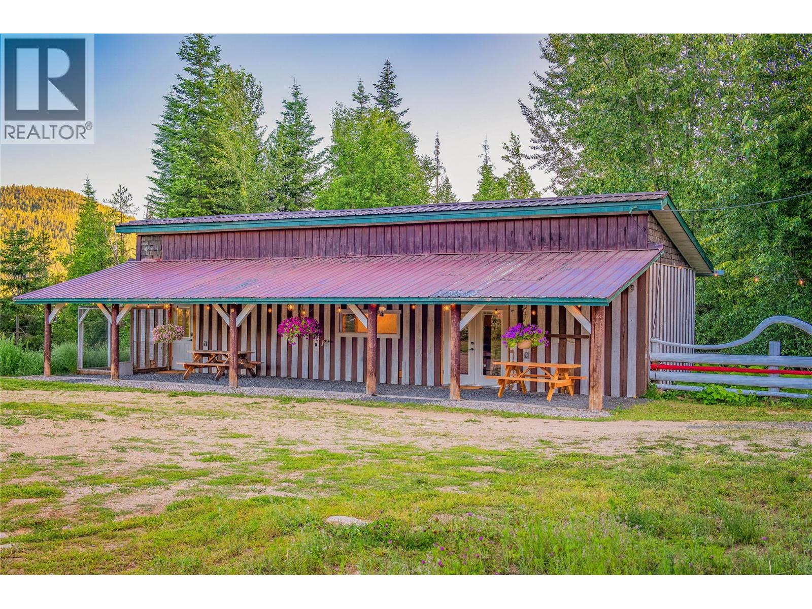 2396 NAULT Road, Castlegar