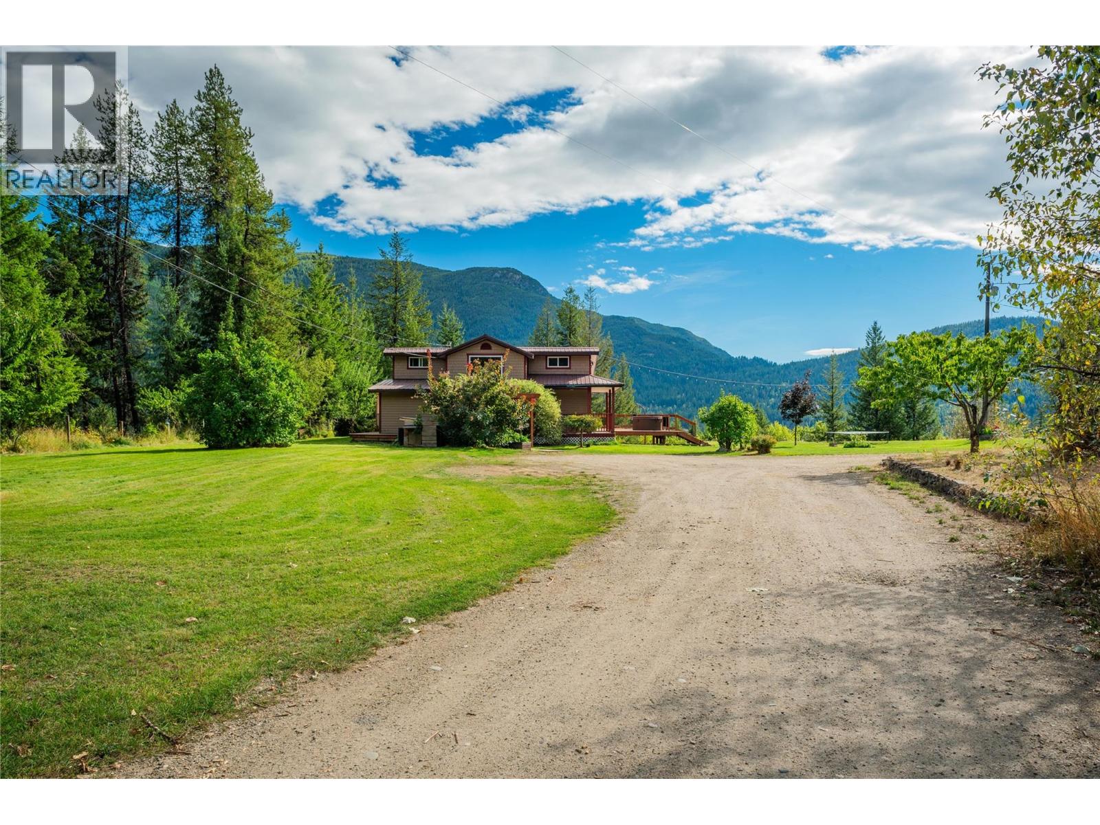 2396 NAULT Road, Castlegar