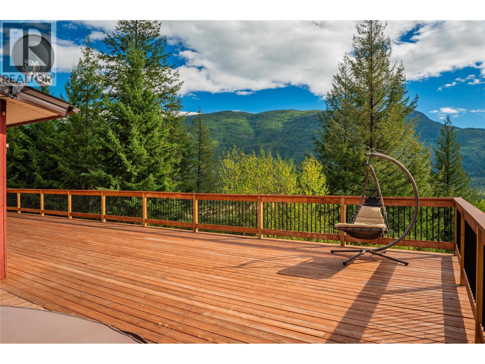 2396 NAULT Road, Castlegar