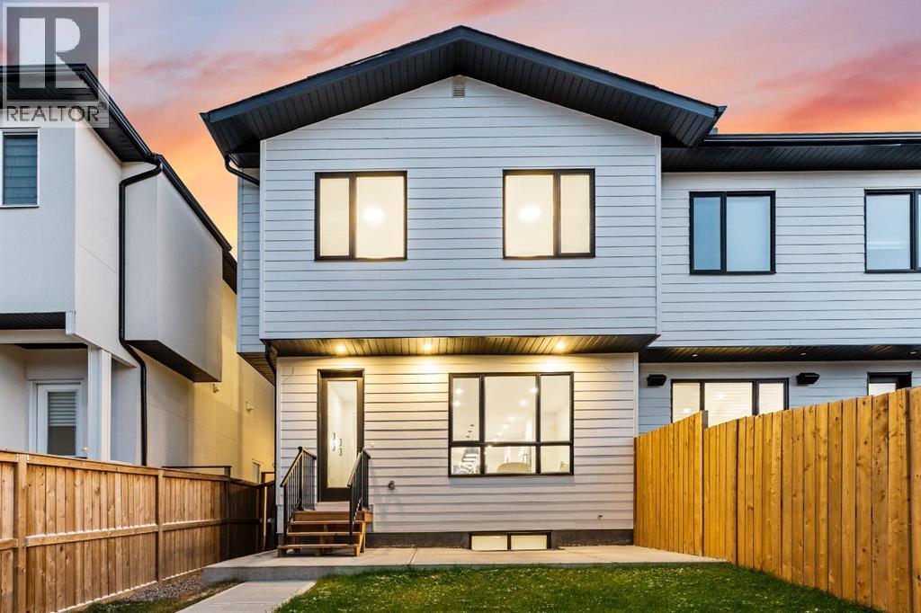 Single Family House for Sale in   Avenue NW Bowness Calgary 