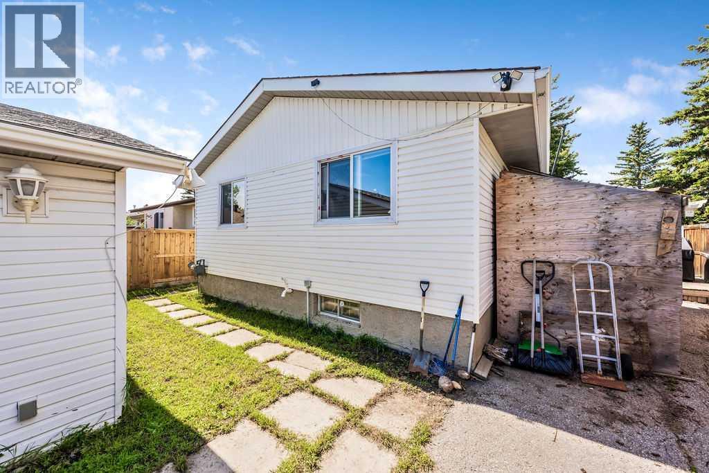 Single Family House Bungalow for Sale in  Maitland Hill NE Marlborough Park Calgary 