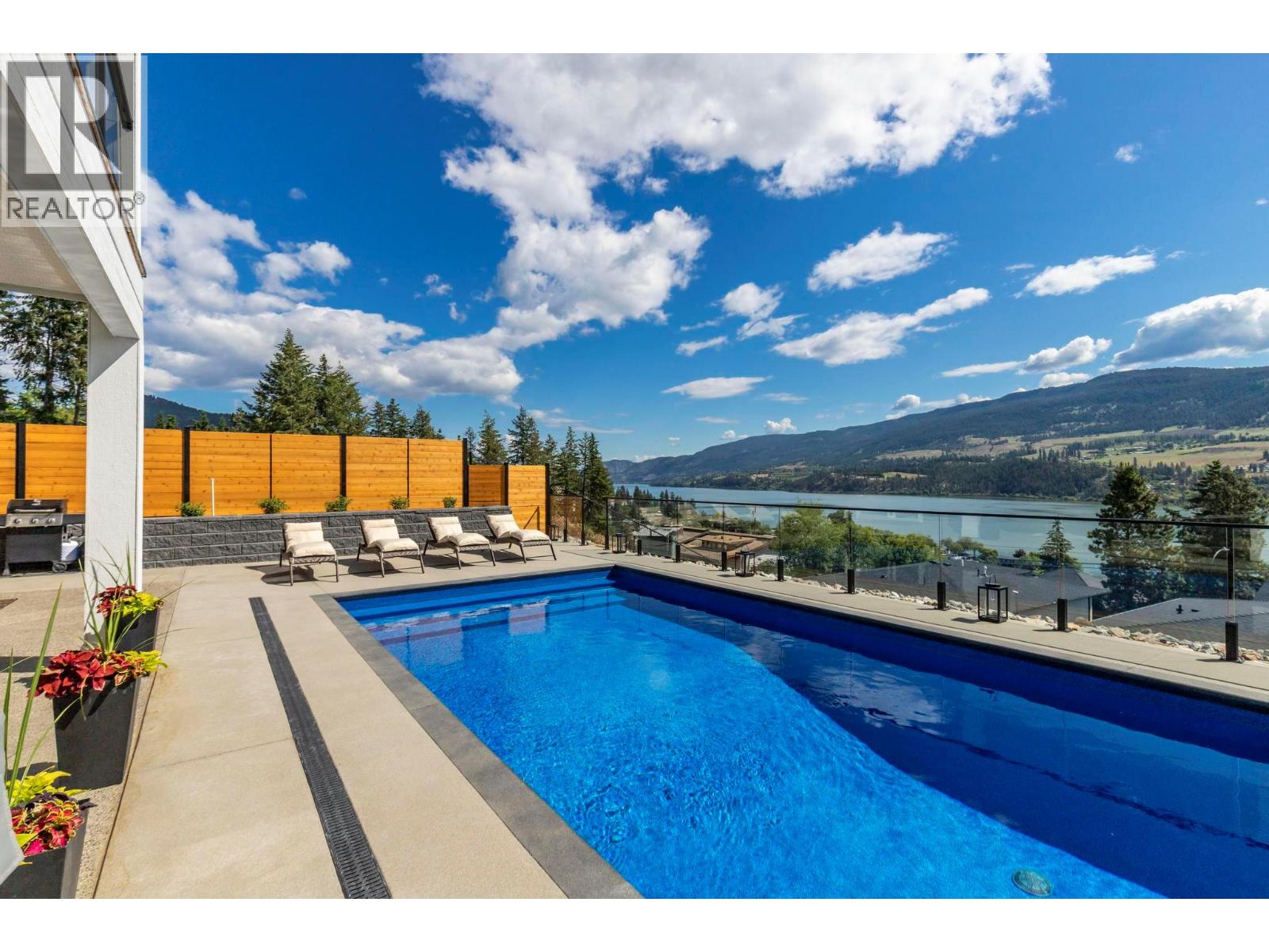  11582 Middleton Road South, Lake Country