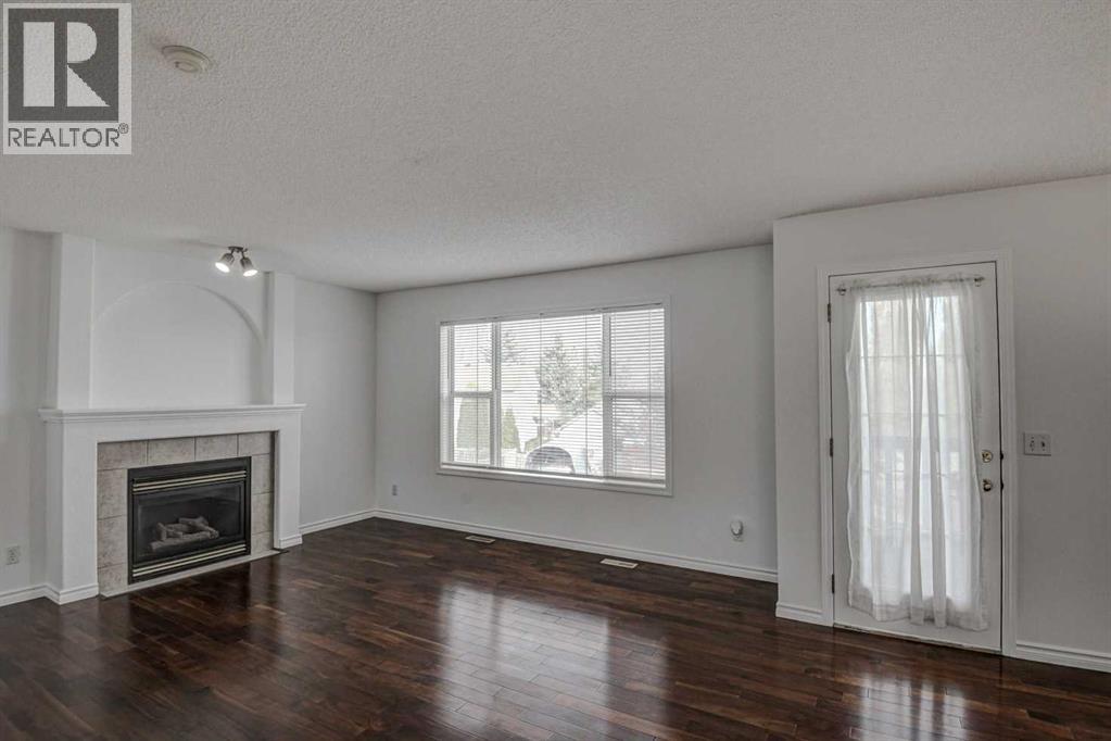 Single Family House for Sale in  Somerside Close SW Somerset Calgary 