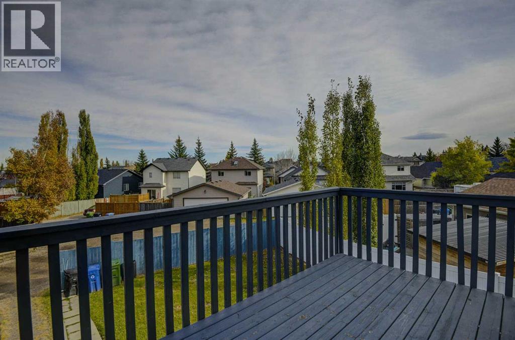 Single Family House for Sale in  Somerside Close SW Somerset Calgary 