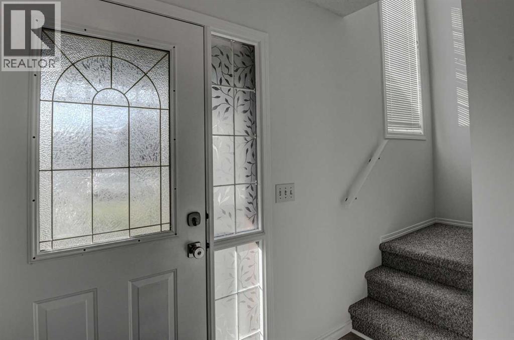 Single Family House for Sale in  Somerside Close SW Somerset Calgary 