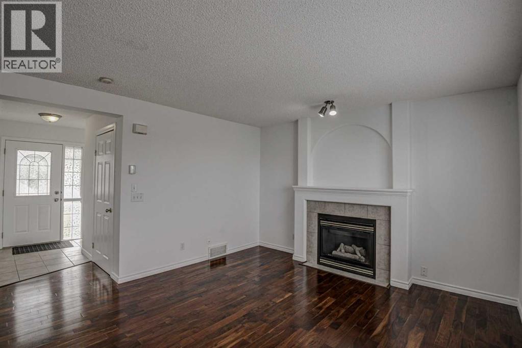 Single Family House for Sale in  Somerside Close SW Somerset Calgary 