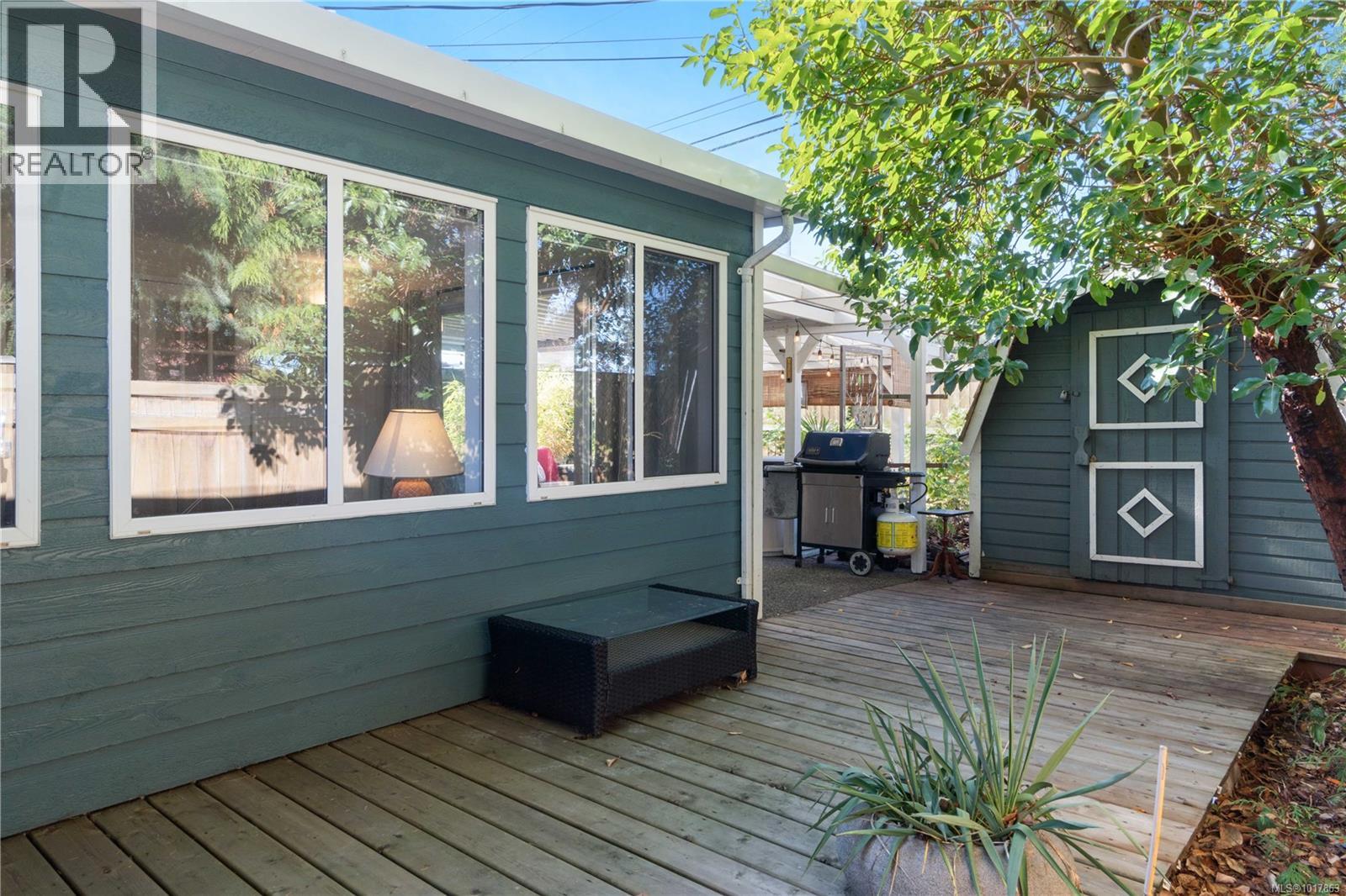 691 Brice Ave, Parksville