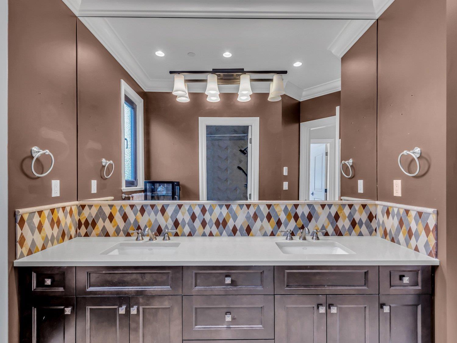 1375 KERFOOT ROAD, White Rock