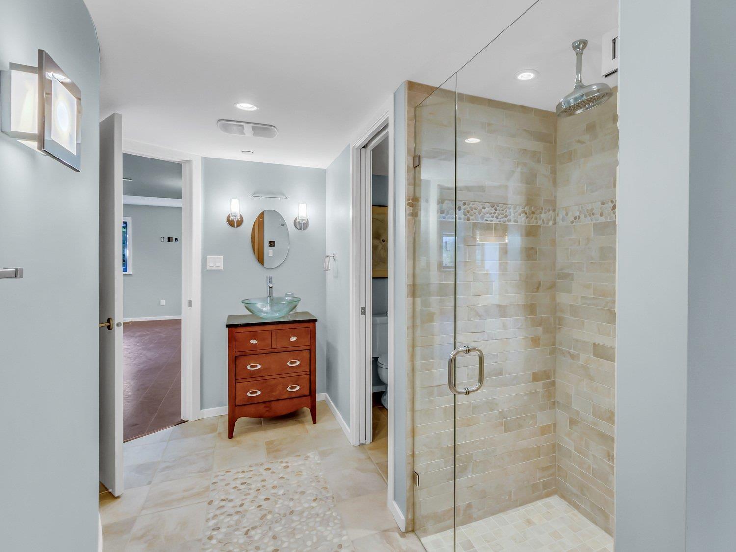 1375 KERFOOT ROAD, White Rock