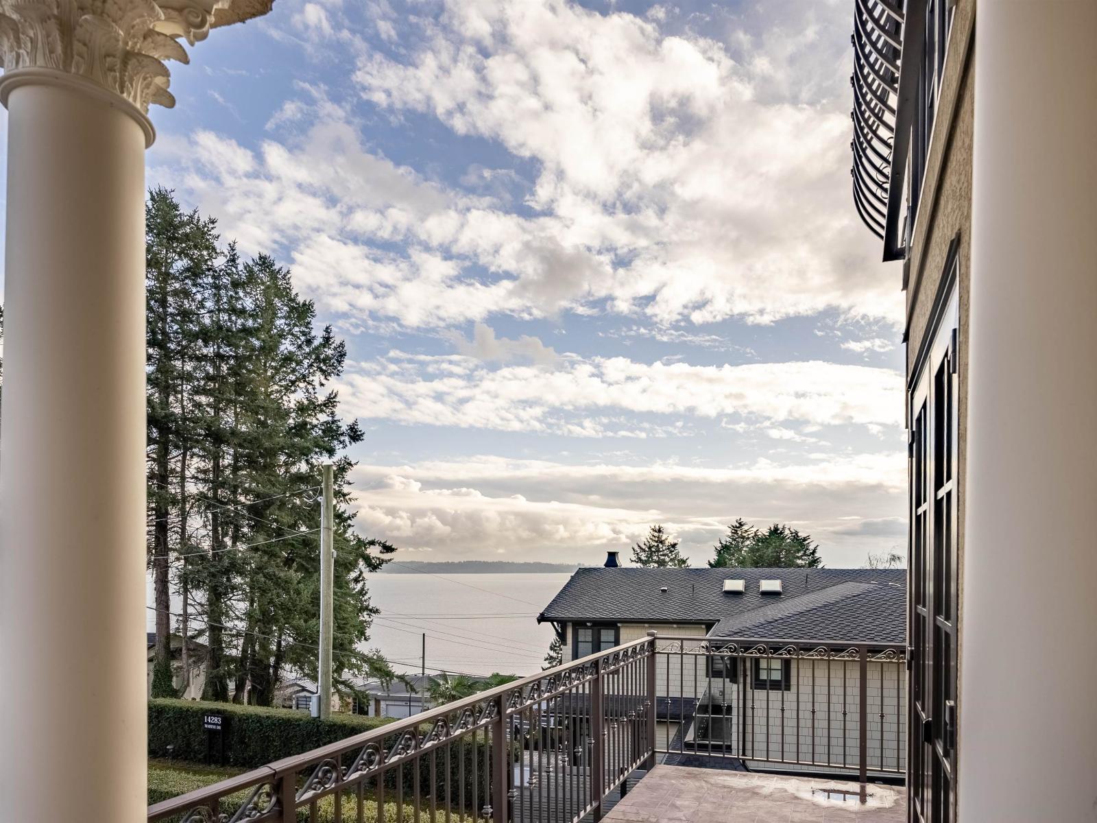 1375 KERFOOT ROAD, White Rock