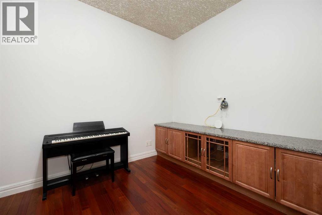 164 Wild Rose Street, Fort McMurray