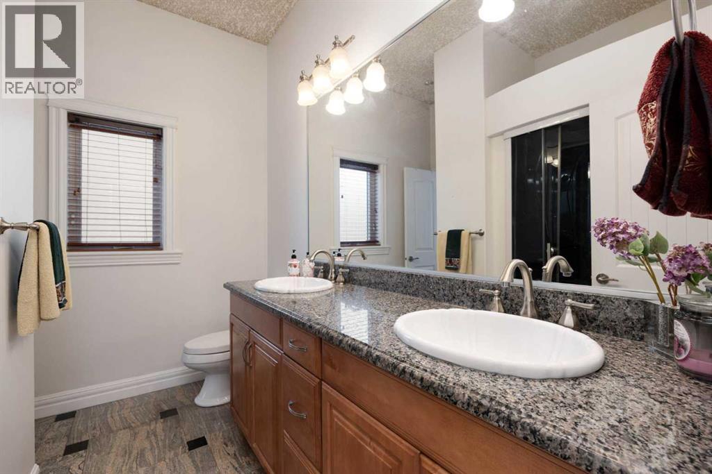 164 Wild Rose Street, Fort McMurray