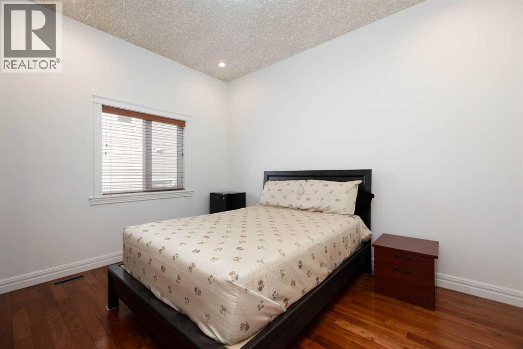 164 Wild Rose Street, Fort McMurray