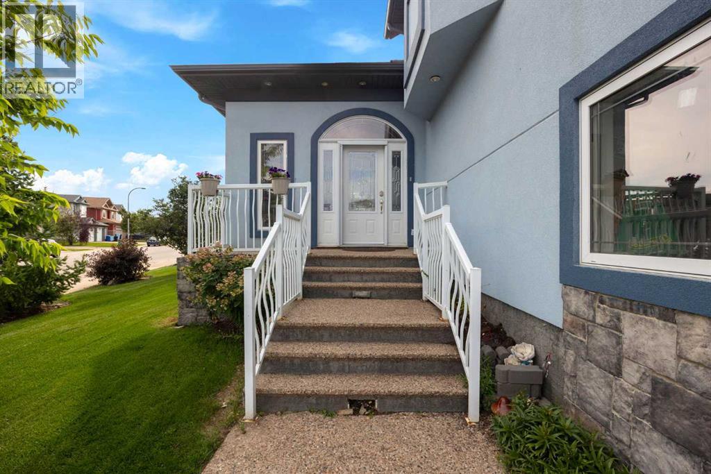 164 Wild Rose Street, Fort McMurray