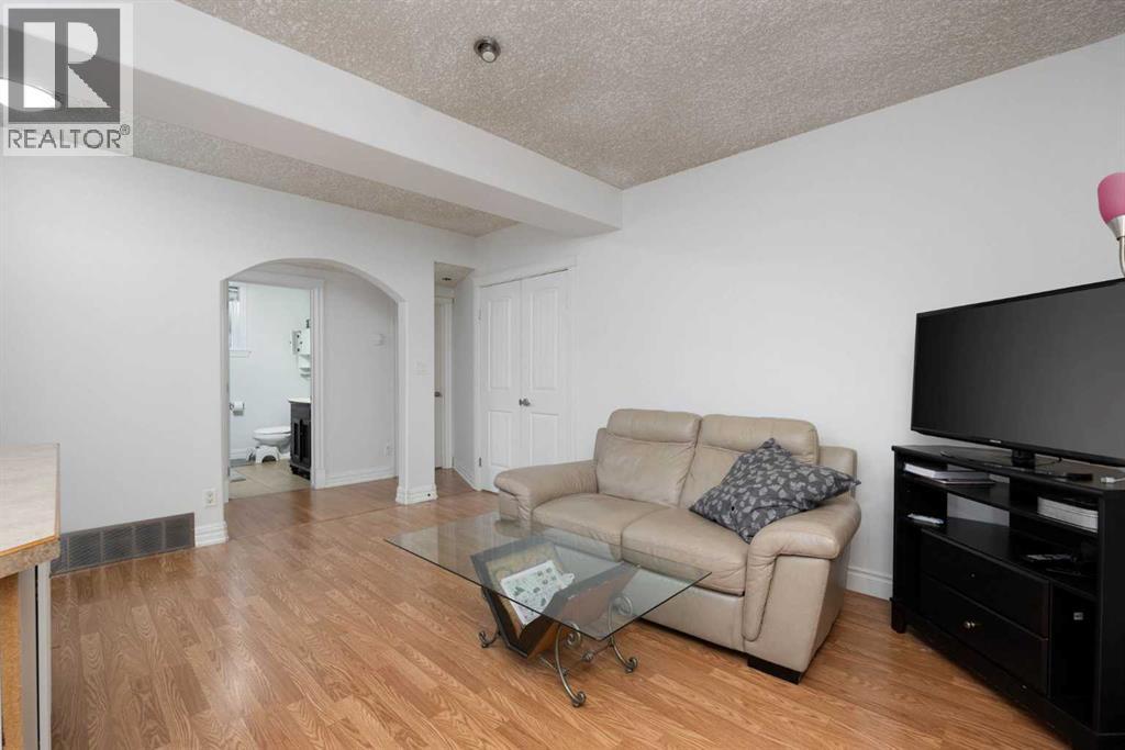 164 Wild Rose Street, Fort McMurray