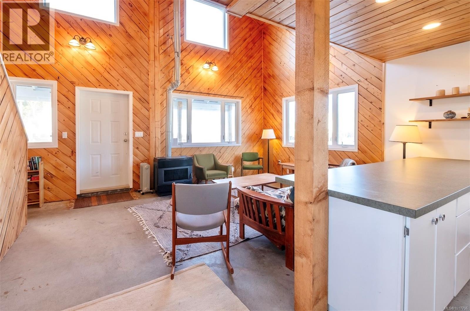 630 Campbell St, Tofino