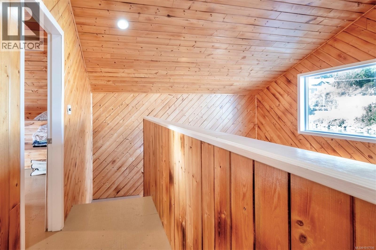 630 Campbell St, Tofino