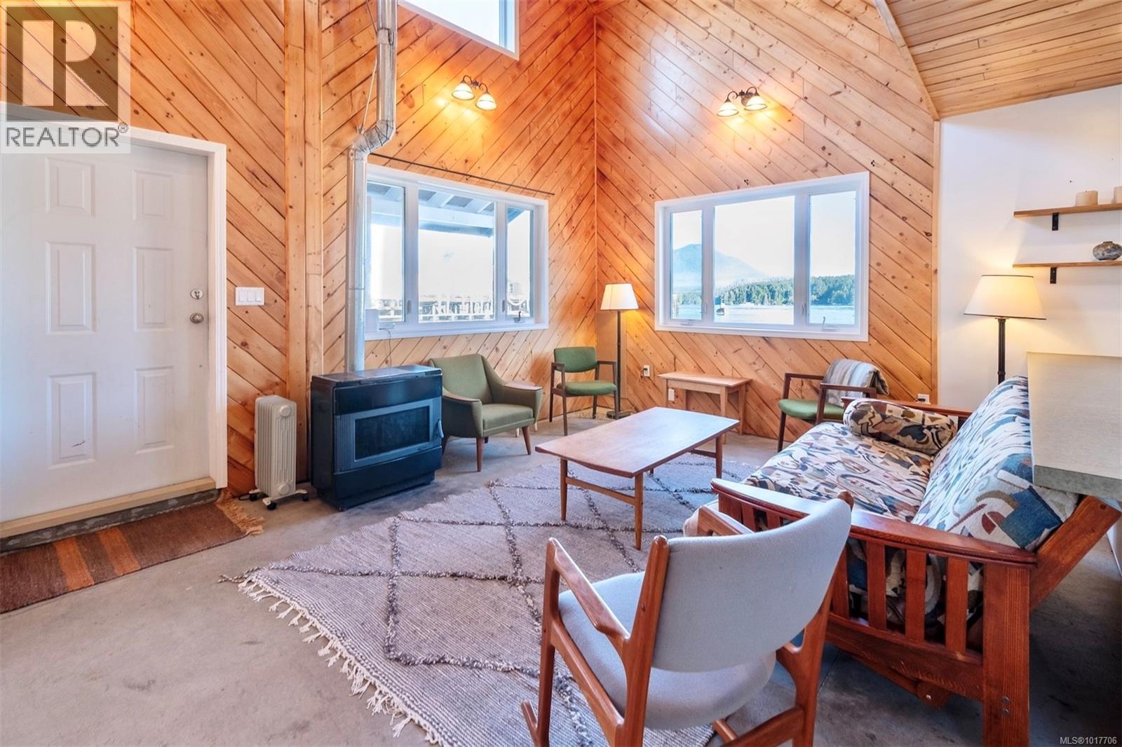 630 Campbell St, Tofino