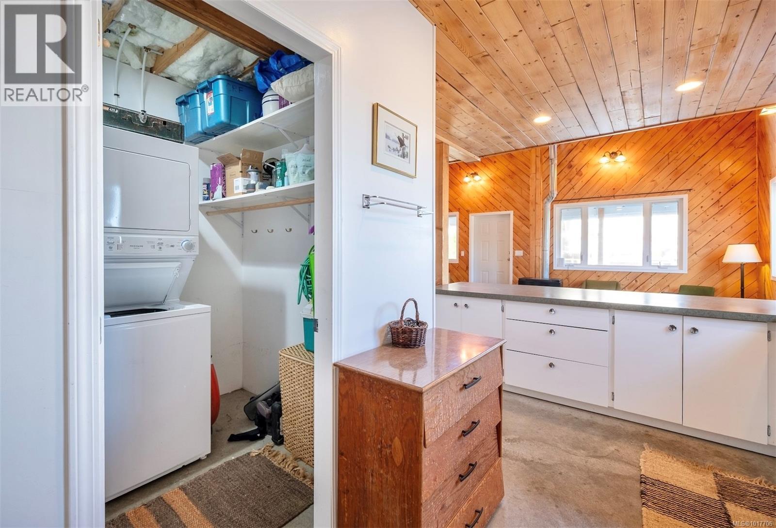 630 Campbell St, Tofino