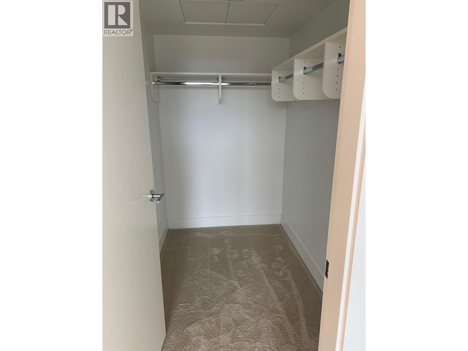 802 1588 Ellis Street, Kelowna
