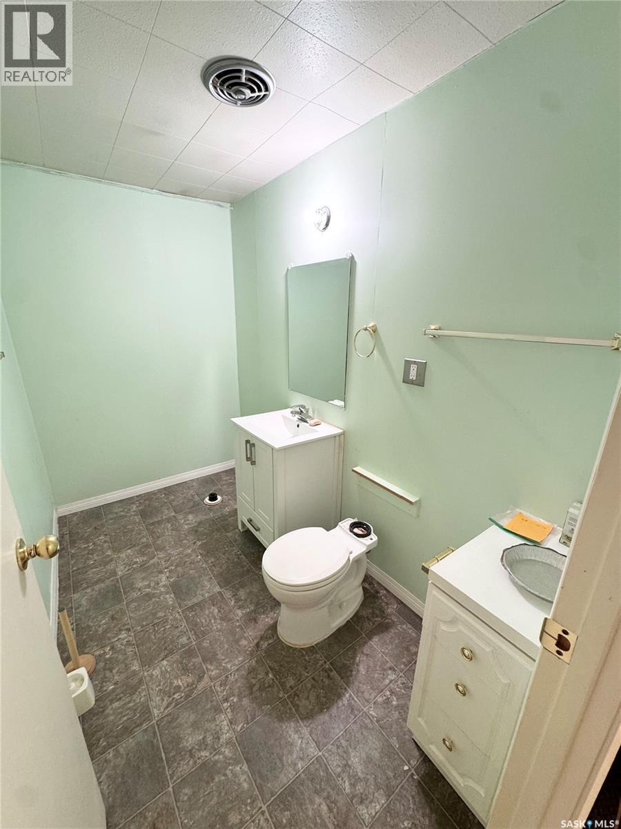 702 Portage AVENUE — photo 25