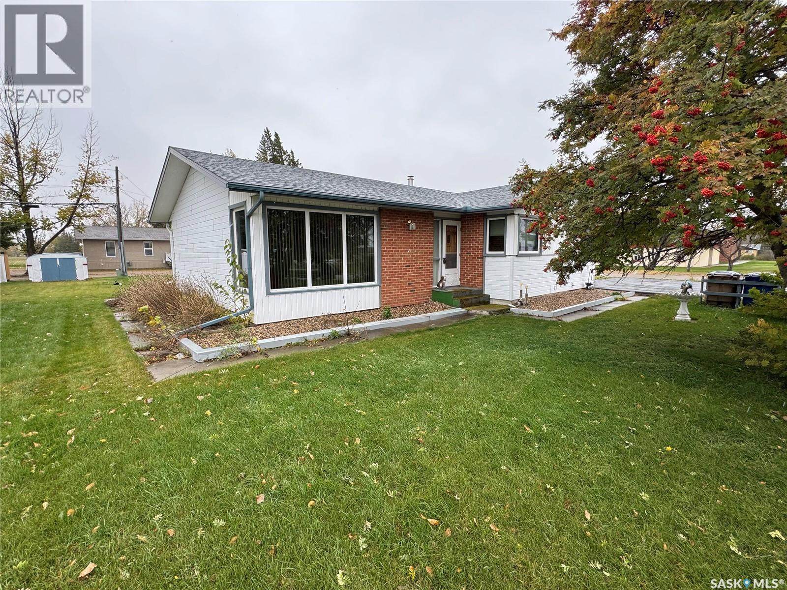 702 Portage AVENUE - 3