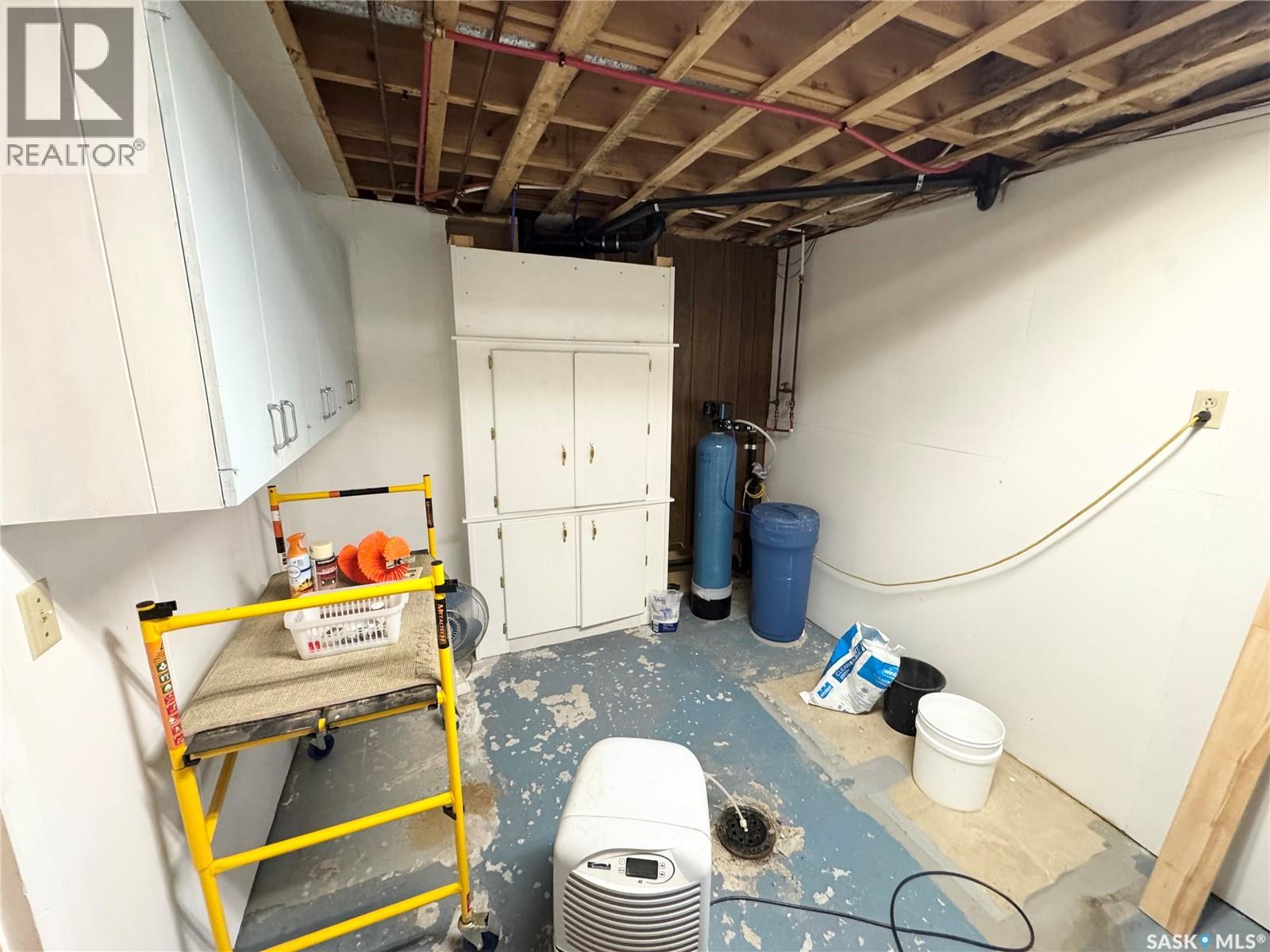 702 Portage AVENUE — photo 30