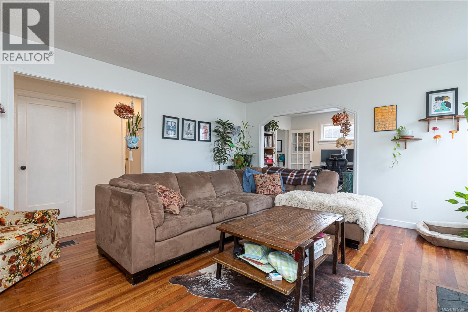  2819 Richmond Road, Saanich