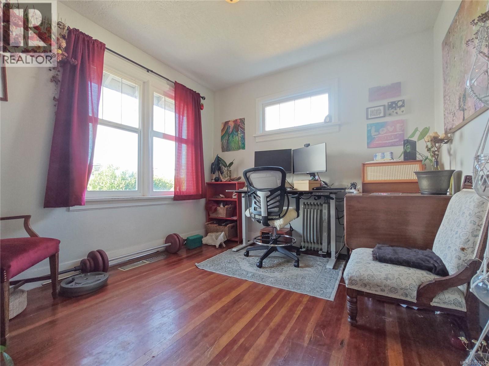  2819 Richmond Road, Saanich