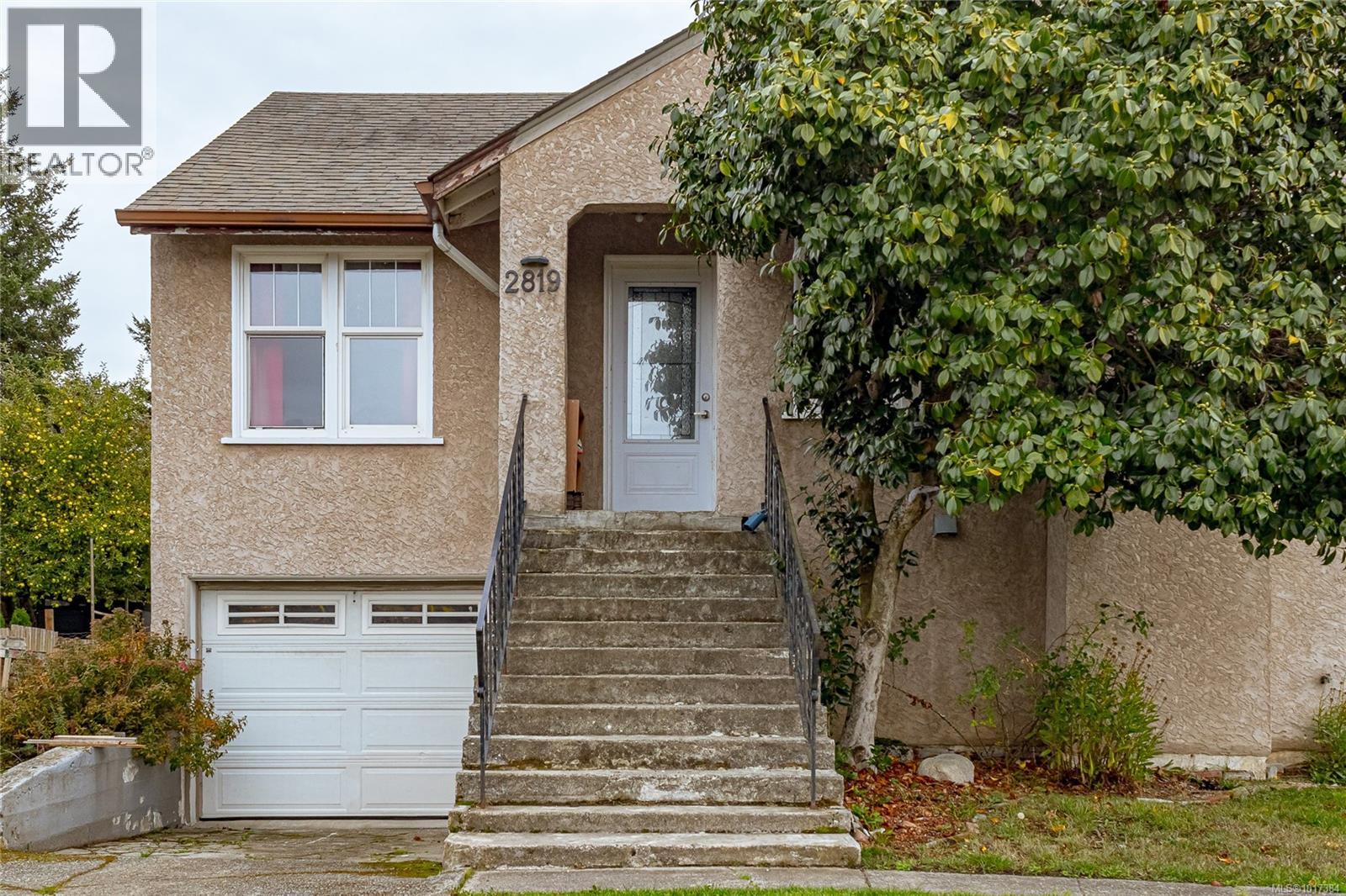  2819 Richmond Road, Saanich