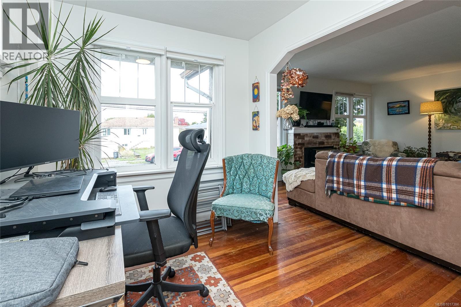  2819 Richmond Road, Saanich