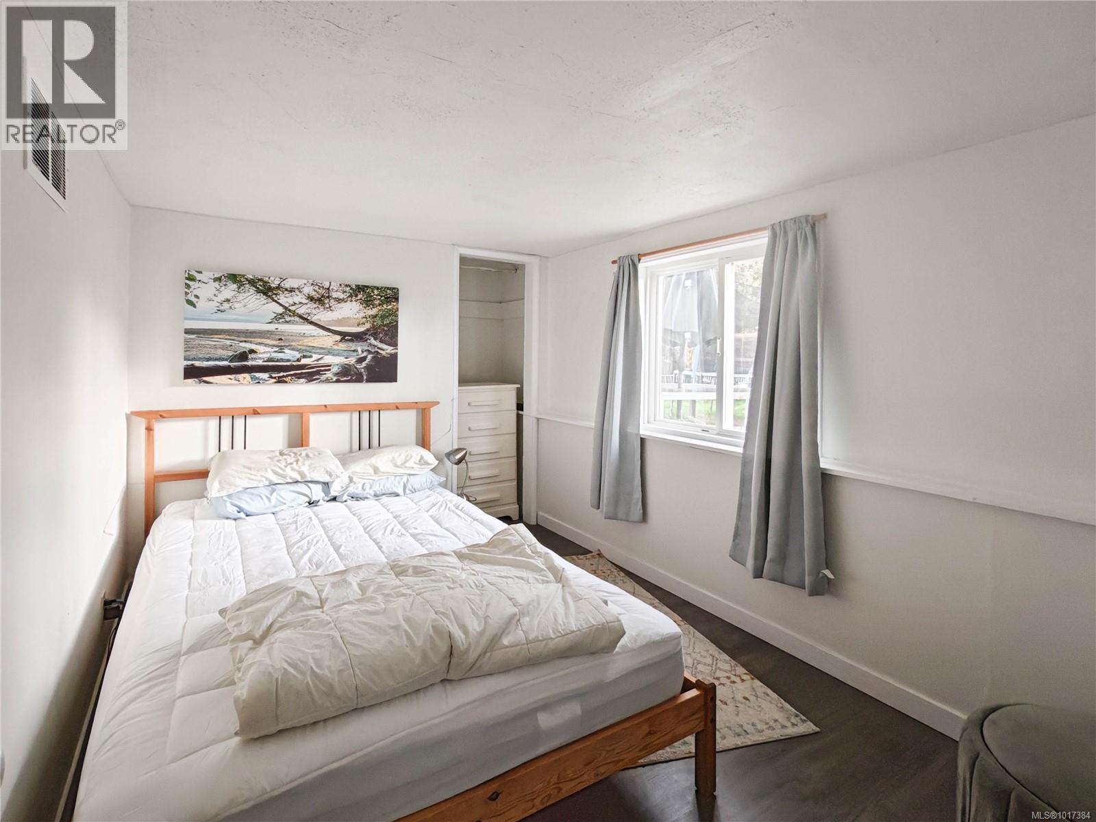  2819 Richmond Road, Saanich