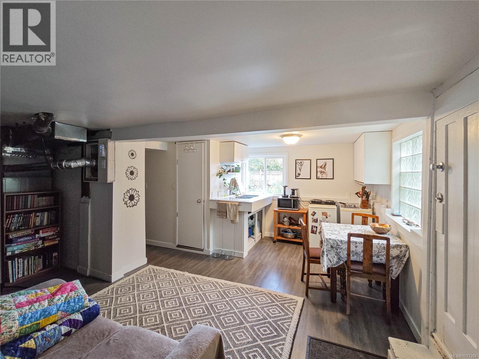  2819 Richmond Road, Saanich