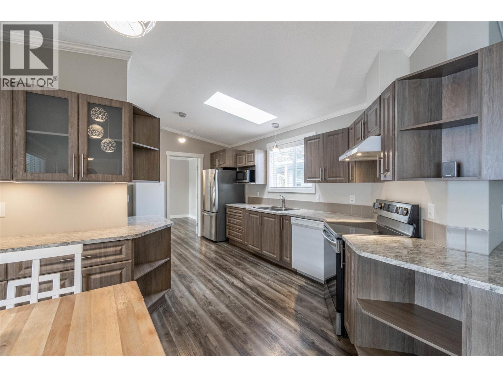 90 8598 HWY 97 Other, Oliver