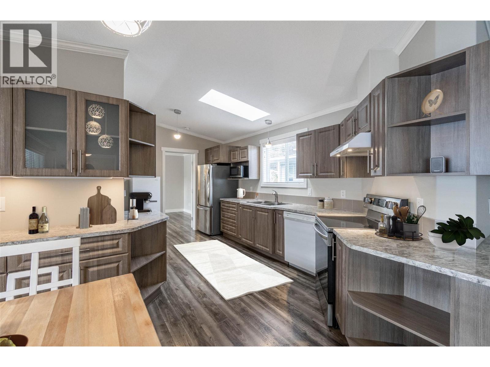 90 8598 HWY 97 Other, Oliver
