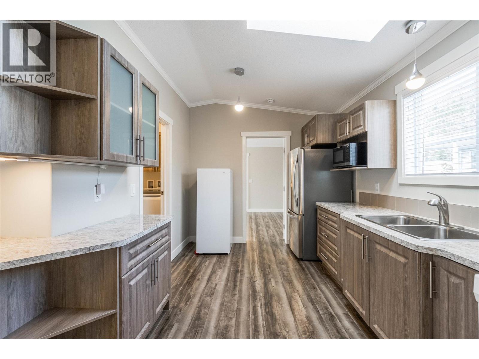 90 8598 HWY 97 Other, Oliver