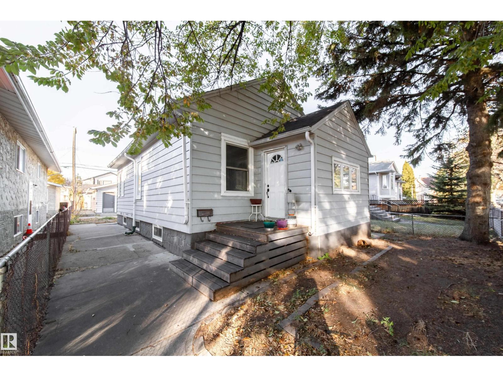 11536 83 ST NW, Edmonton