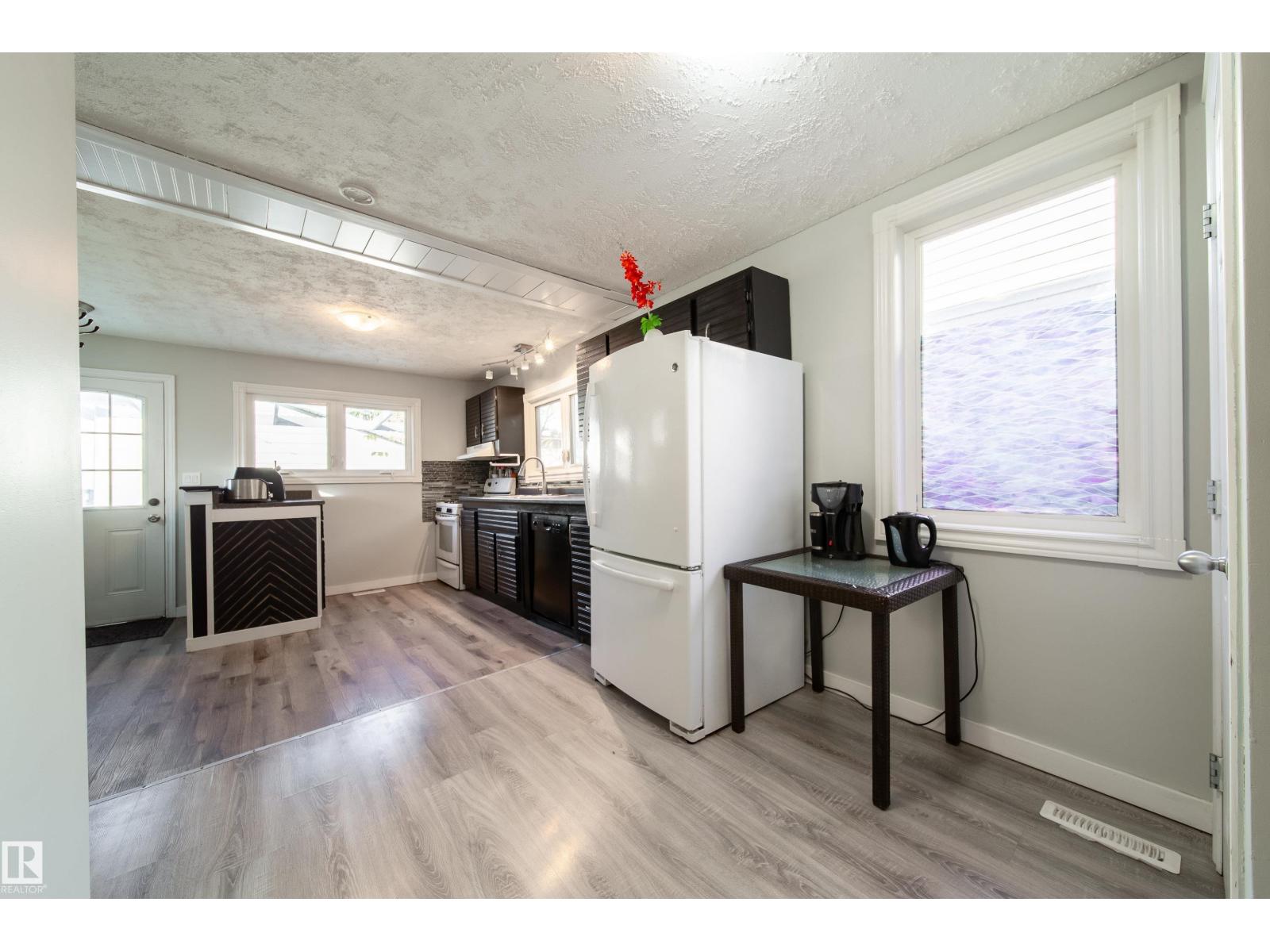 11536 83 ST NW, Edmonton