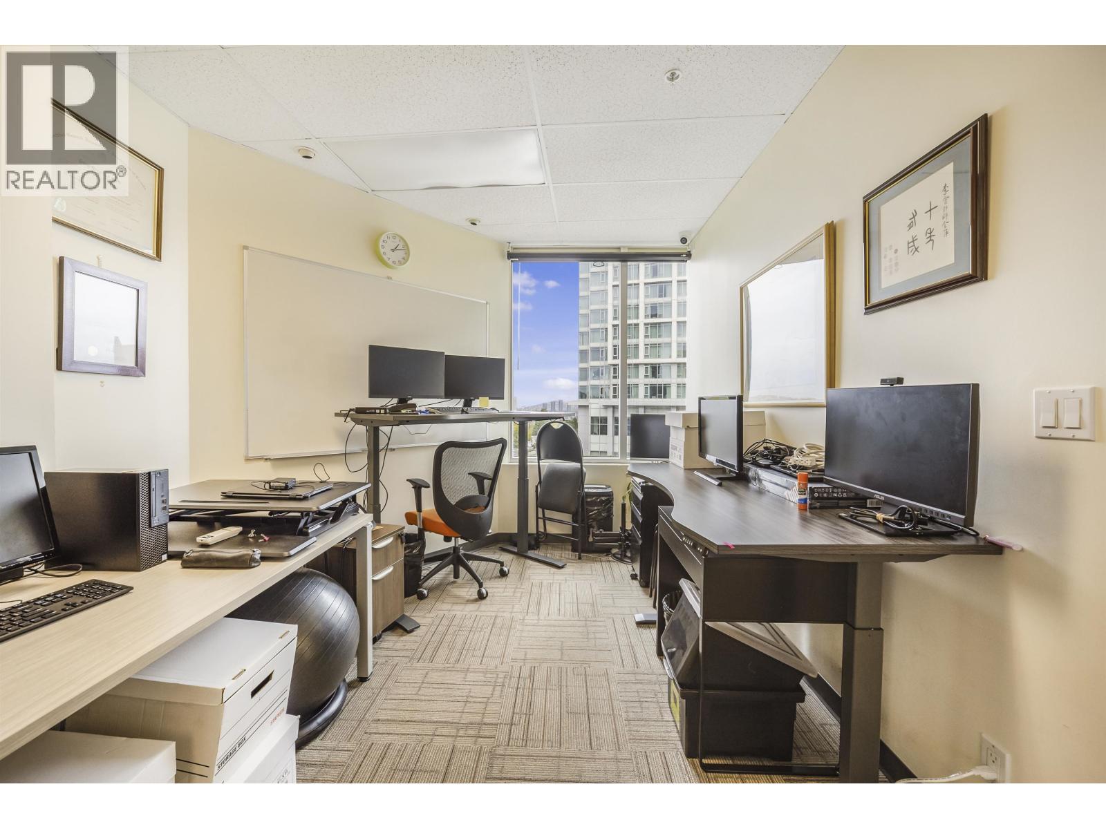 605 4538 KINGSWAY, Burnaby