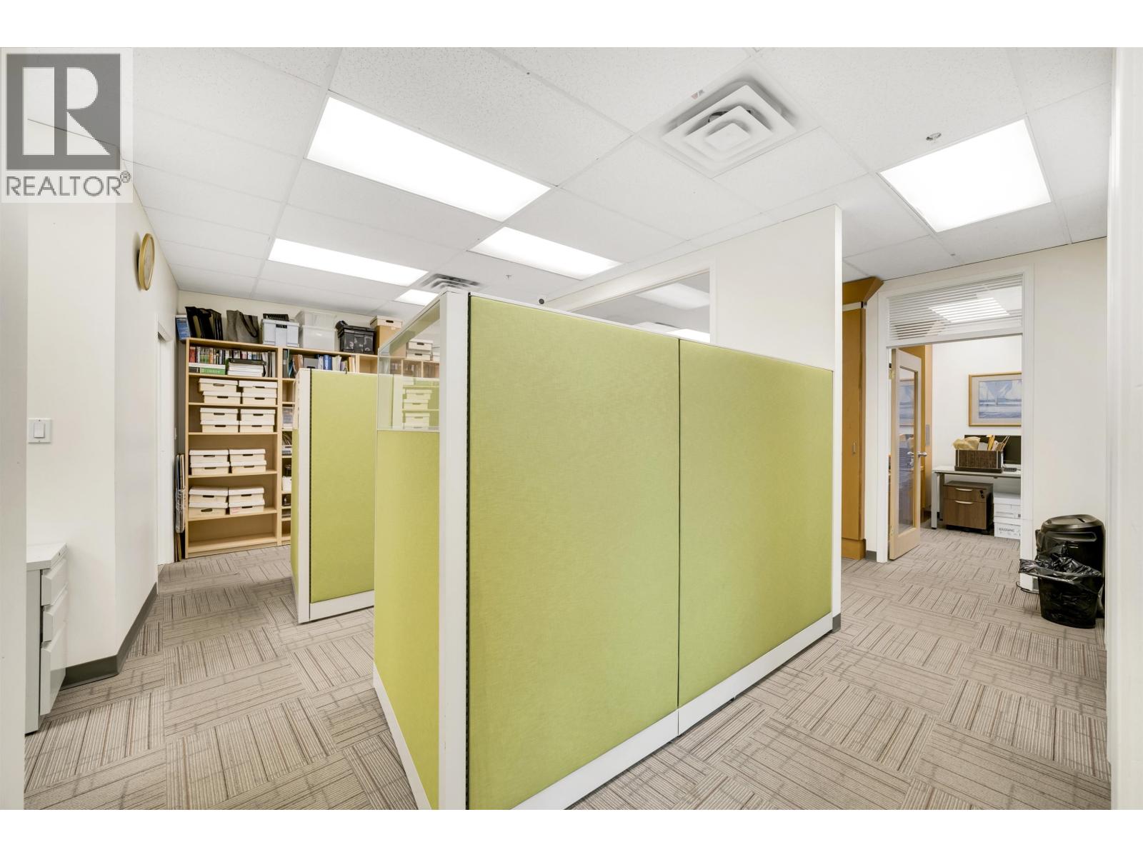 605 4538 KINGSWAY, Burnaby