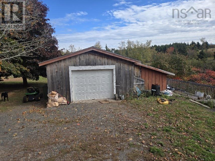 Property 29 of 29 of 680 Louisville Road