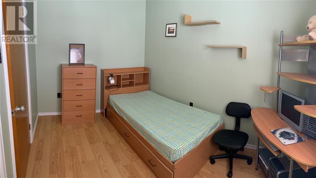 27 ANDERSON STREET - 16