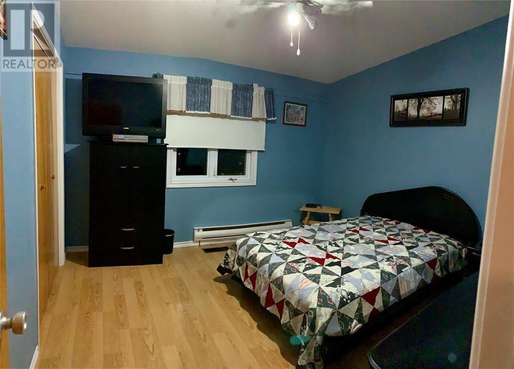 27 ANDERSON STREET - 17