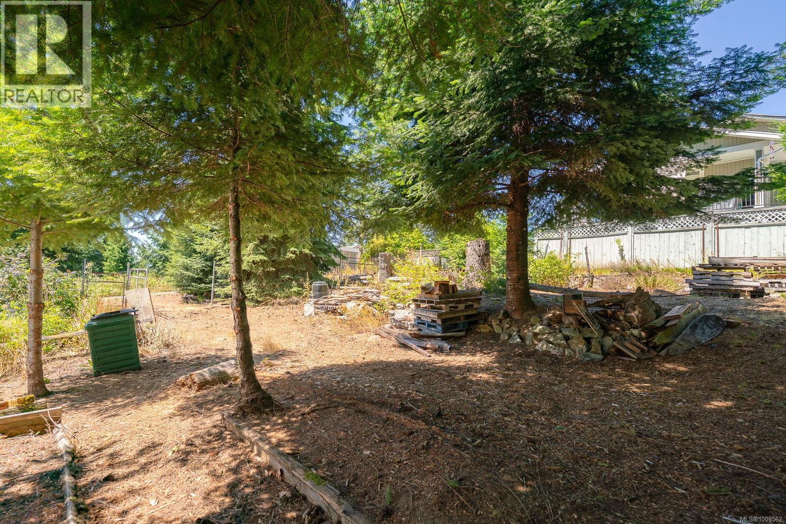 300&304 DEER Rd, Lake Cowichan