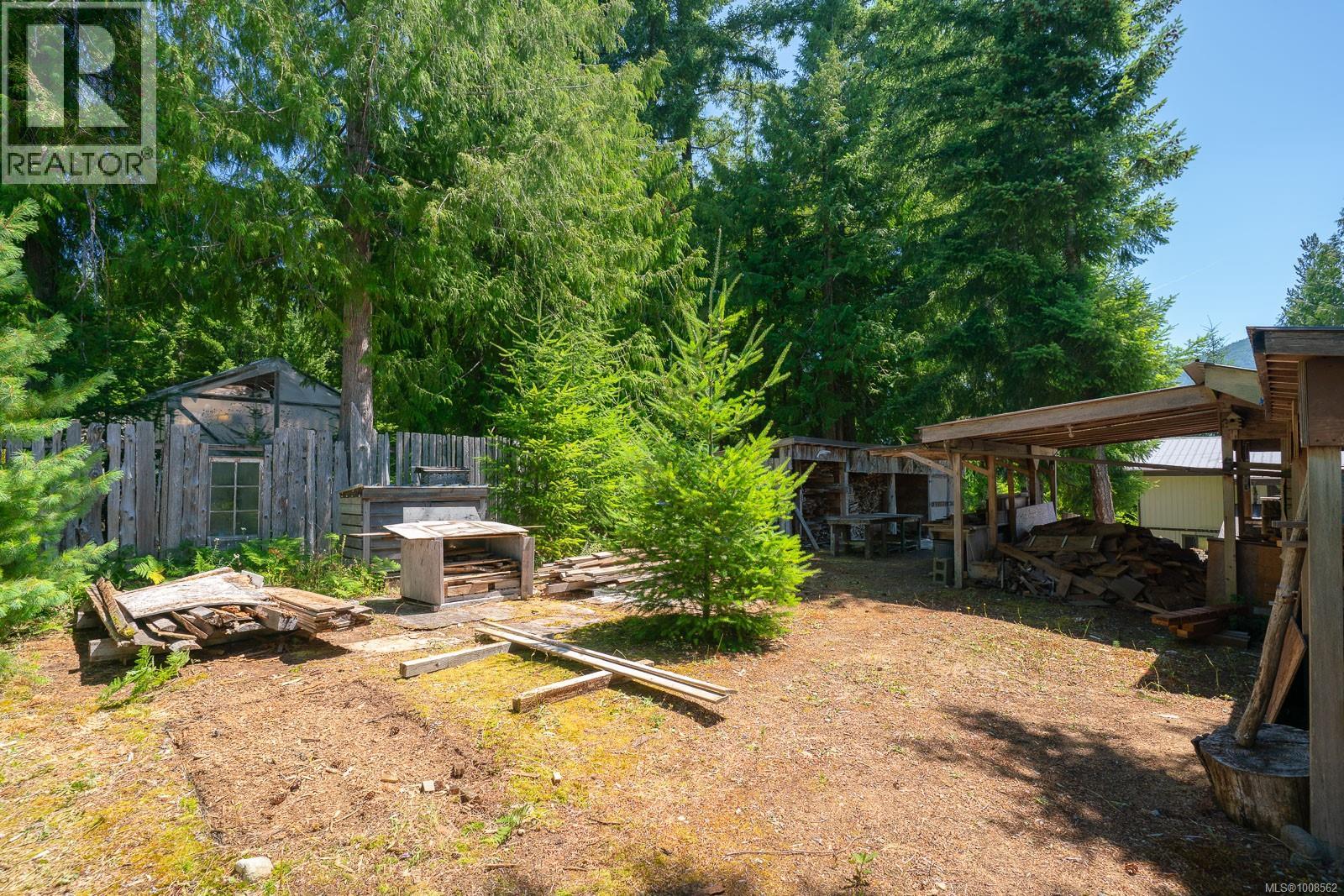 300&304 DEER Rd, Lake Cowichan