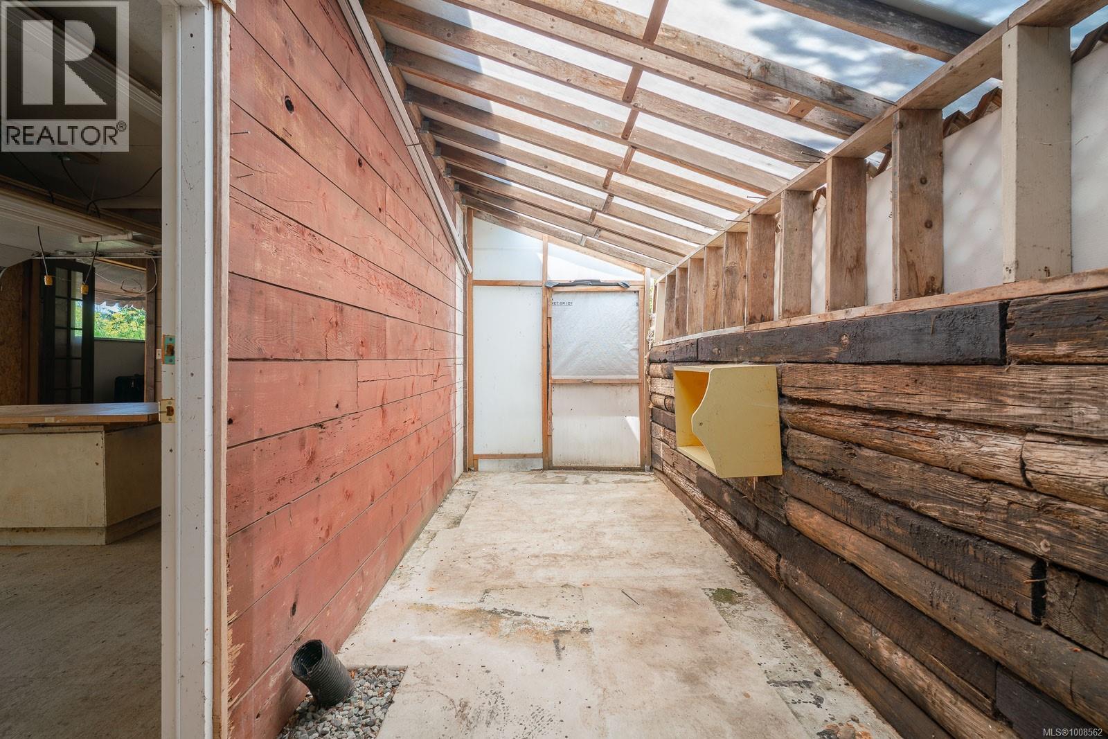 300&304 DEER Rd, Lake Cowichan