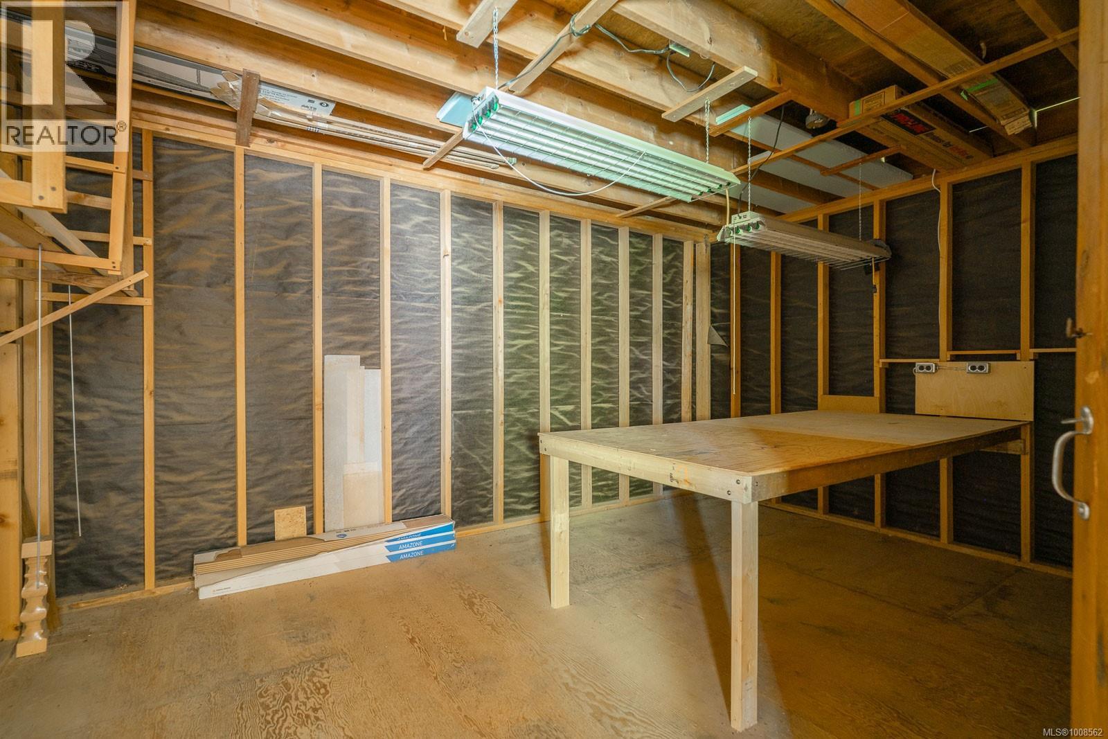 300&304 DEER Rd, Lake Cowichan