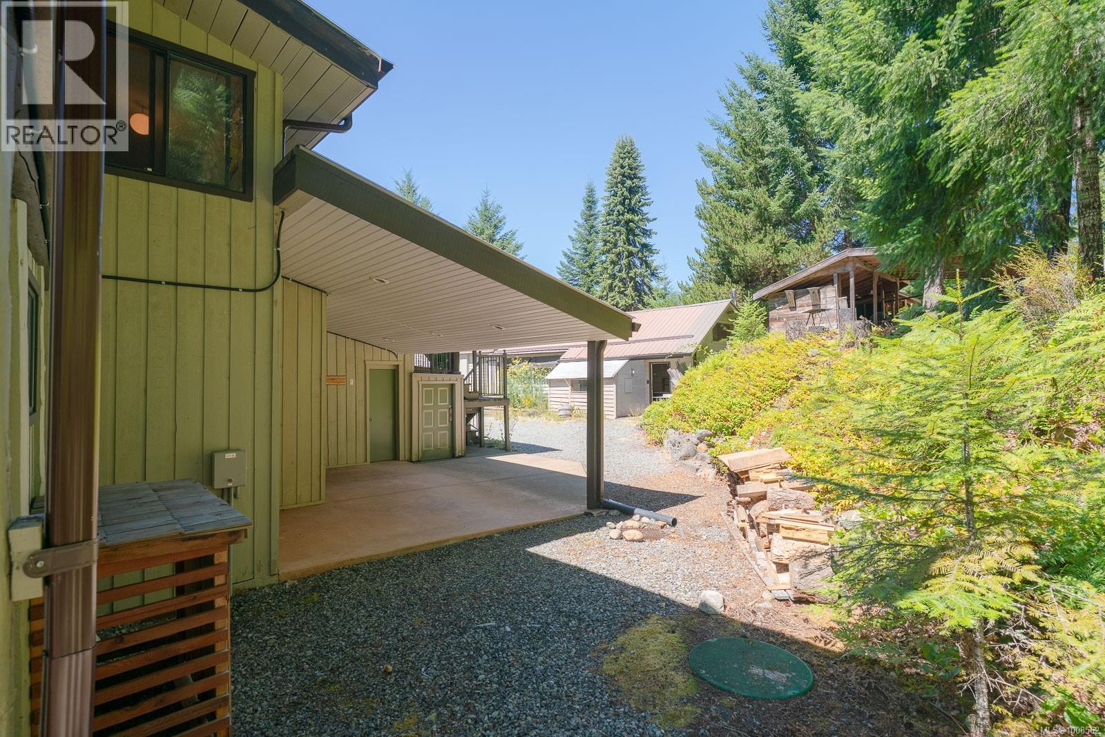 300&304 DEER Rd, Lake Cowichan